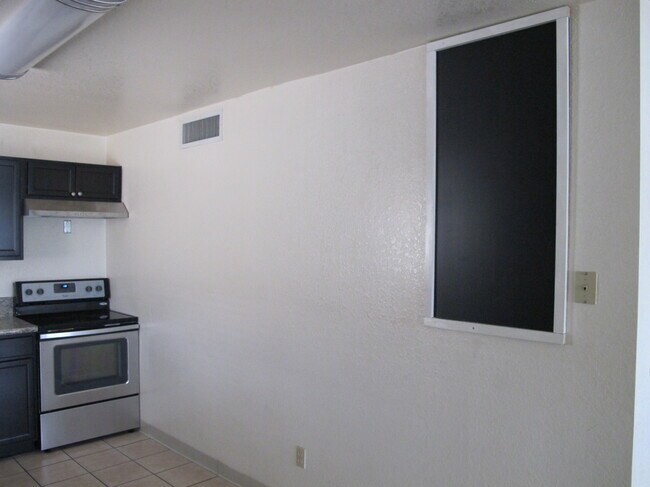 Building Photo - 1620 N Fremont Ave