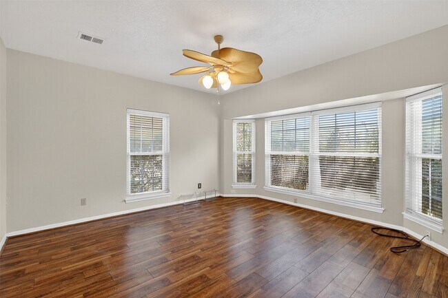 Building Photo - 18307 Forest Elms Dr