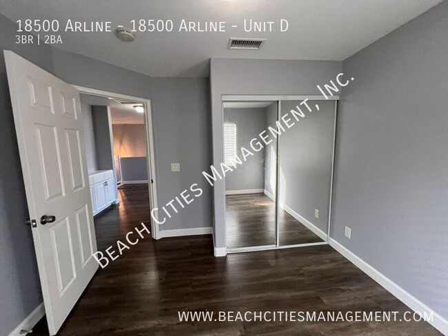 Building Photo - Remodeled 3 Bed, 2.5 Bath Town Home with A...