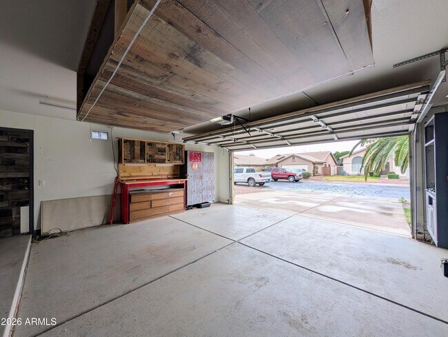 Building Photo - 1836 E Aspen Way