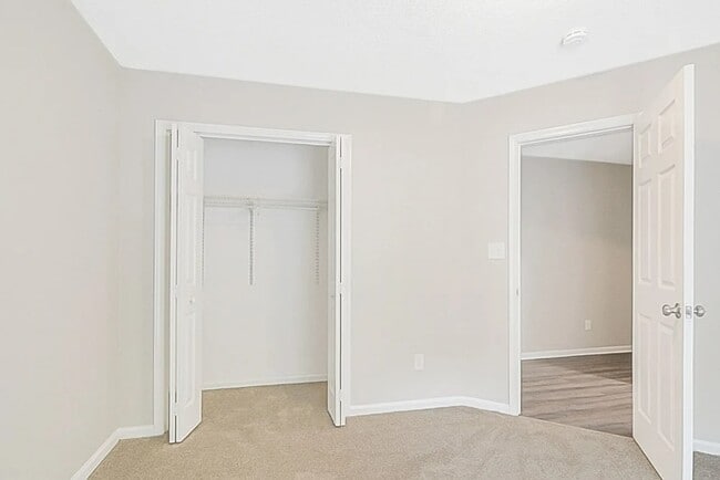 Building Photo - 1009 Stones Landing