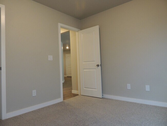 Building Photo - 1200 Cajun St