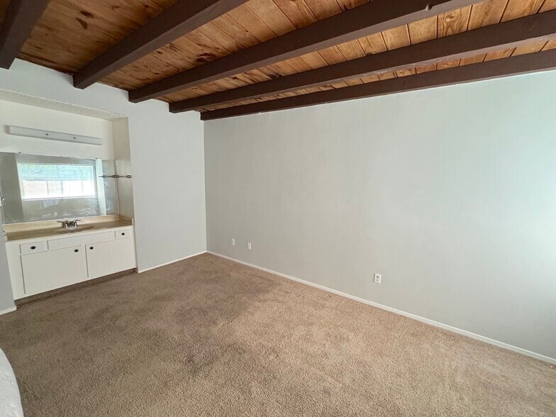 Building Photo - 1820 Speyer Ln