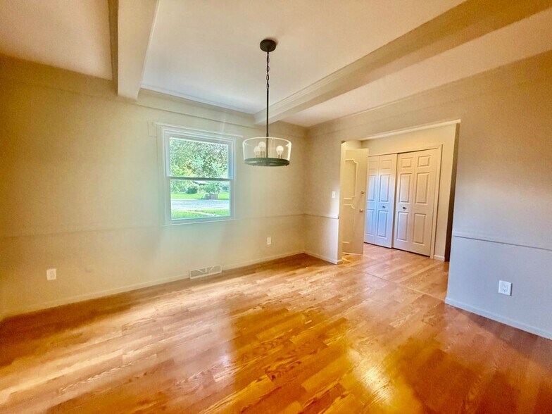 Building Photo - 5932 Joymont St