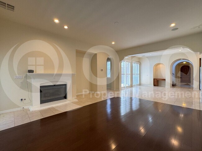 Building Photo - 4371 S Pecan Dr
