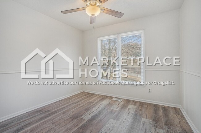 Building Photo - 525 Allana Dr