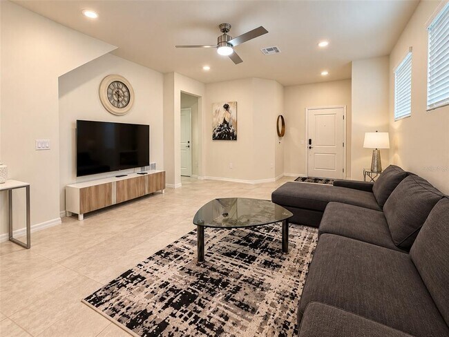 Building Photo - 7328 Oakmoss Loop