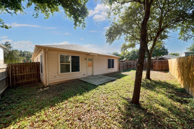 Building Photo - Corner-Lot Beauty in Wynnbrook Subdivision...