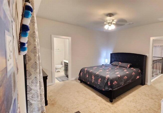 Building Photo - 18218 Bluebird Br Ln