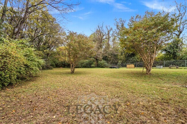 Building Photo - 100 Sadler Ct