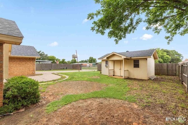 Building Photo - 1510 Bentwood Dr