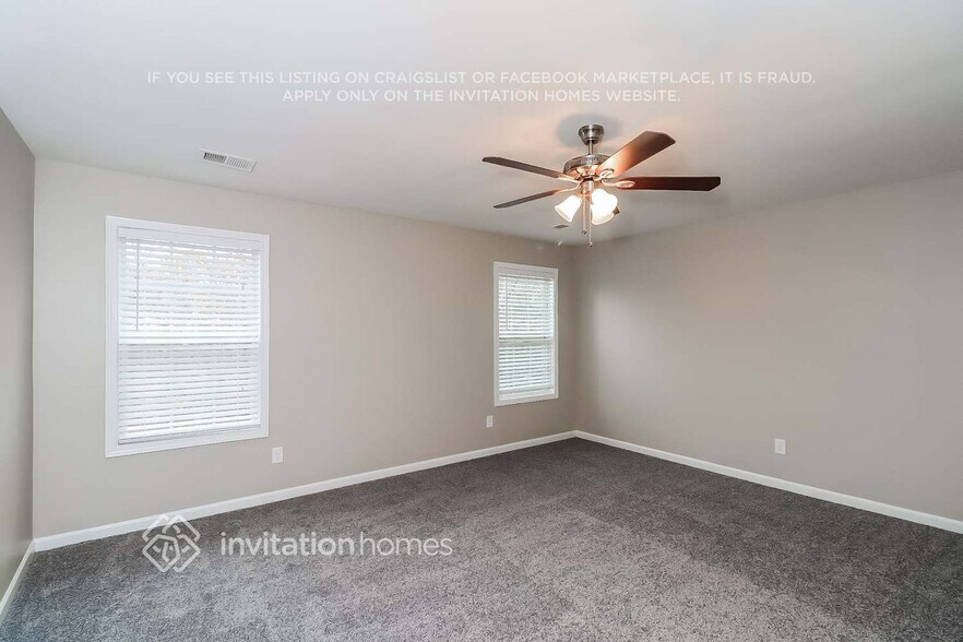 Building Photo - 5135 Blue Ash Ct