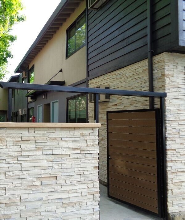 Building Photo - 2412 Q St