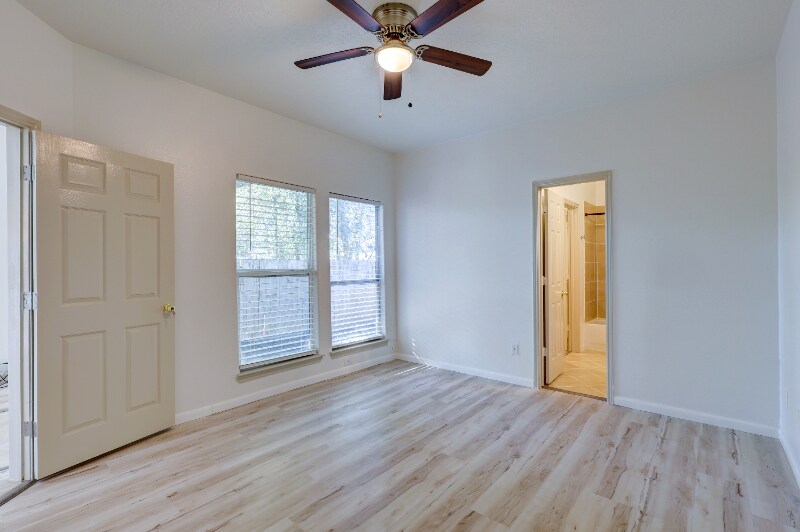 Building Photo - 10302 Buffum St