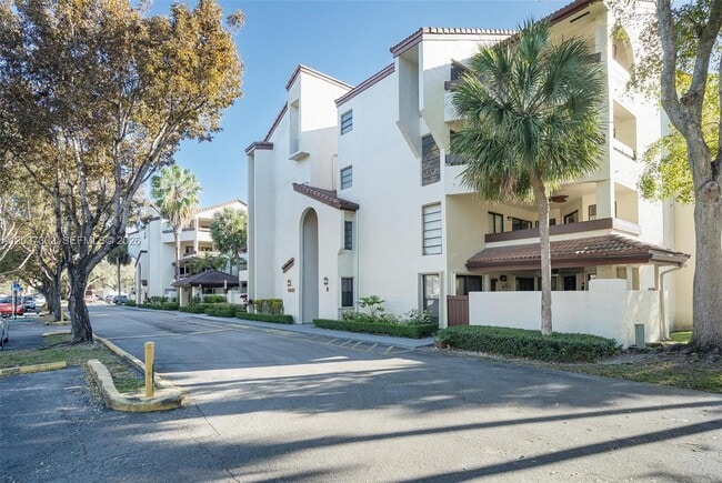 Building Photo - 9040 SW 125th Ave