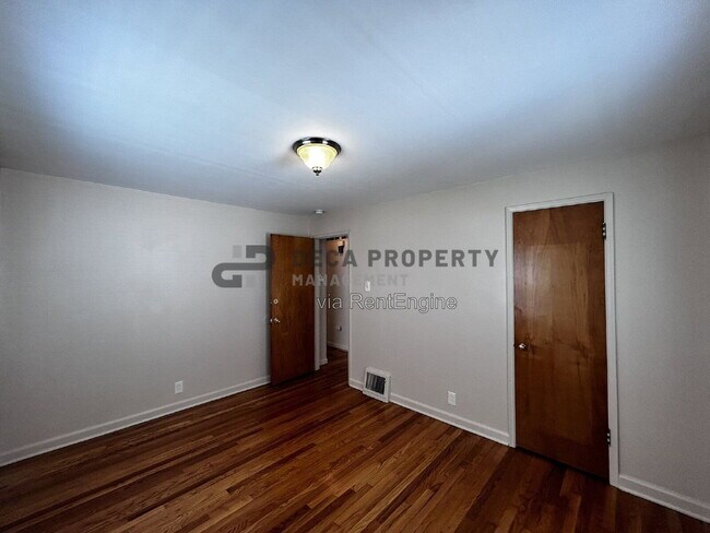 Building Photo - 10205 Cabot Dr