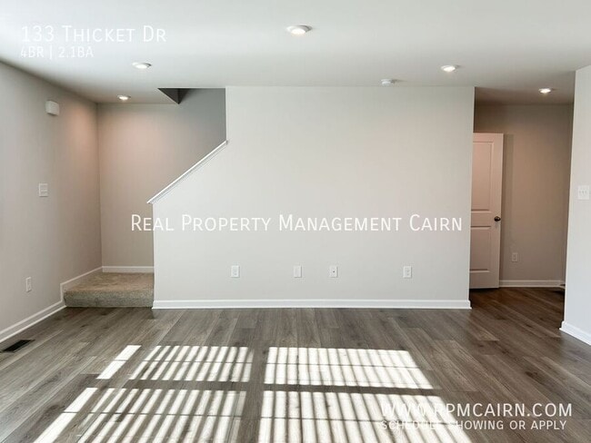 Building Photo - 133 Thicket Dr