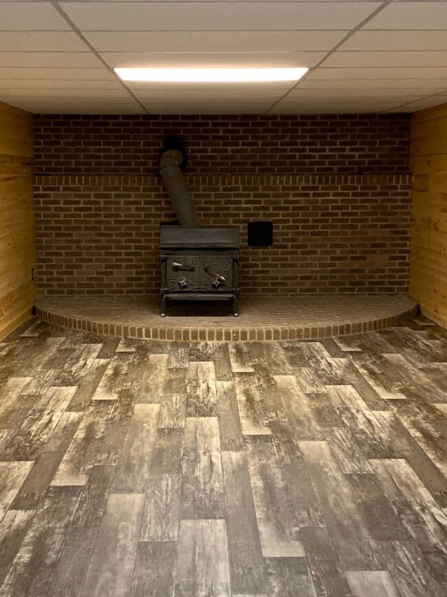 Building Photo - Spacious 3-Bedroom with Partially Finished Basement