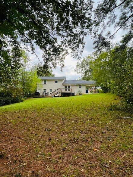 Building Photo - 2270 Miriam Ln