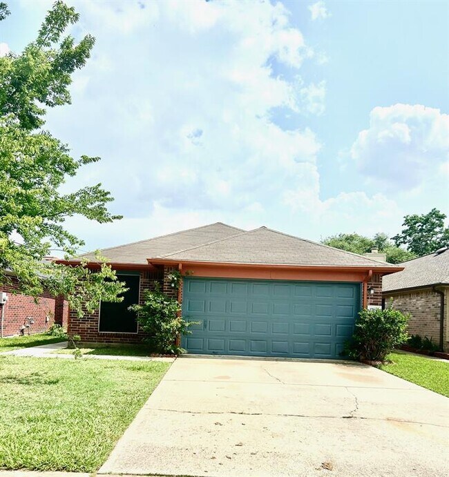 Building Photo - 17013 Carbridge Dr