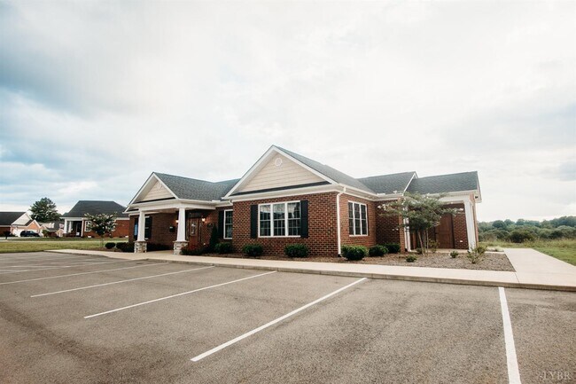 Building Photo - 157 Villa Oak Cir