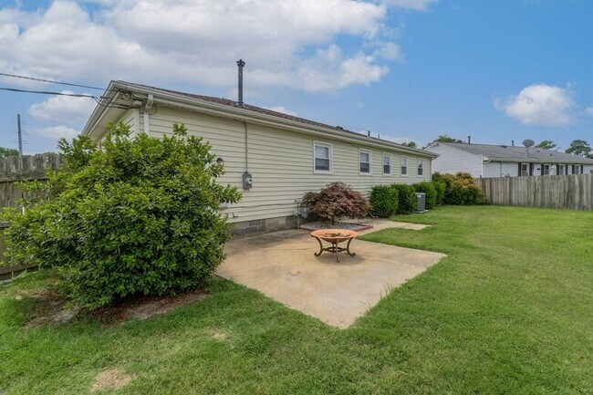 Building Photo - 2484 Jasper Ct