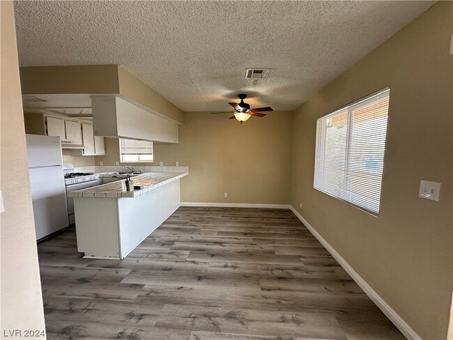 Building Photo - 6966 Issac Ave