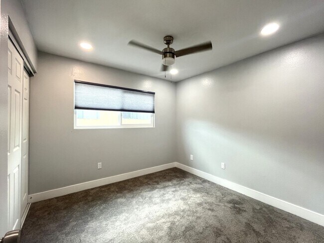 Building Photo - 1708 E Fairfield Ct