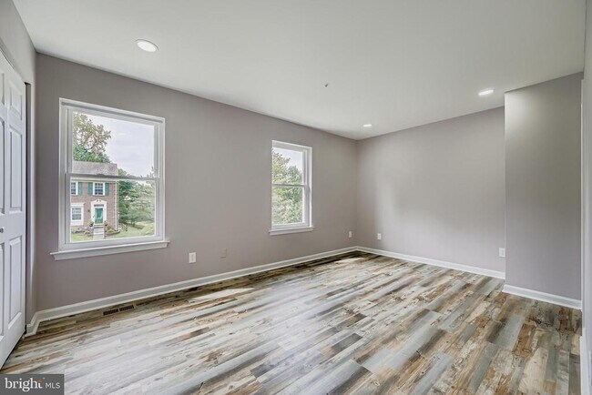 Building Photo - 493 Ashton Ln