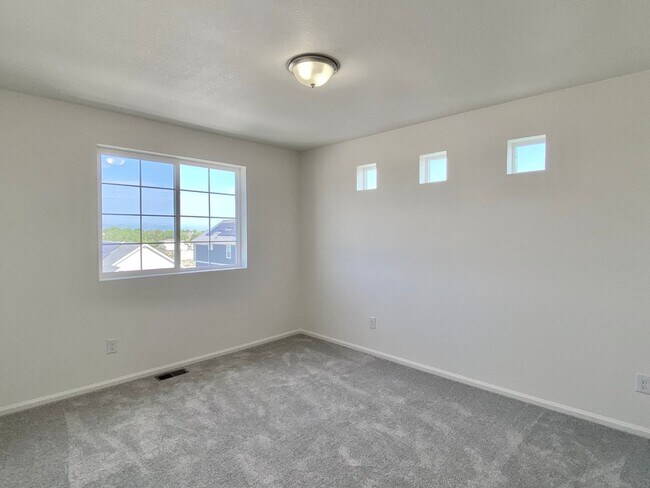 Building Photo - 21805 E 44th Pl