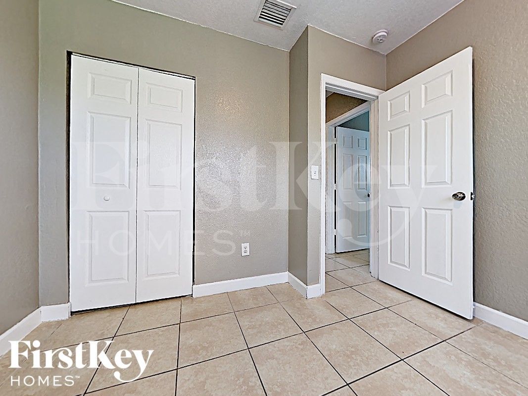 Building Photo - 17800 NW 28th Ct