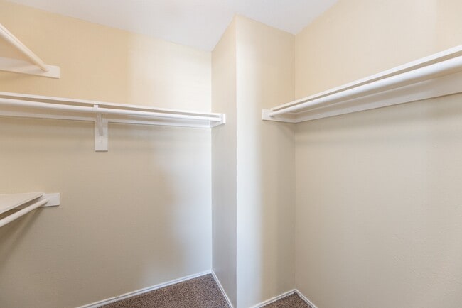 Building Photo - 14335 Pelican Marsh Dr