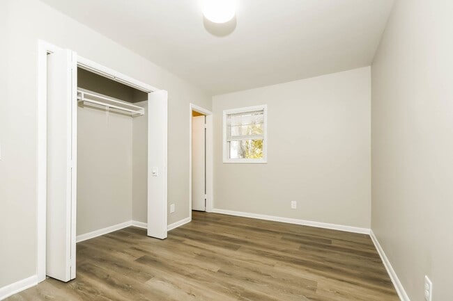 Building Photo - 3 bed / 2 bath ~ West Ashley Area, Move-in...
