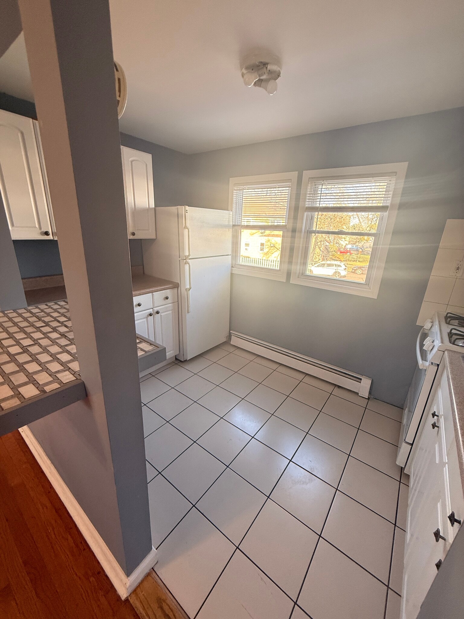 Building Photo - 2505 Girard Pl