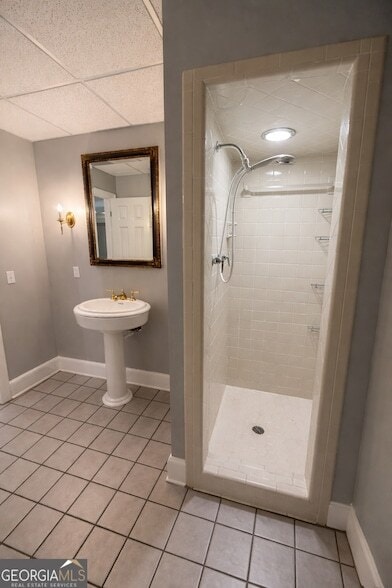 Building Photo - 269 W Hermitage Rd NE