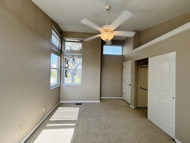 Building Photo - 10152 Snow Iris Way