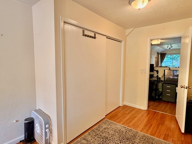 Building Photo - 11267 Butler Rd