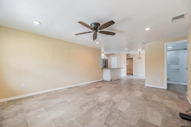 Building Photo - 10283 114th Terrace N