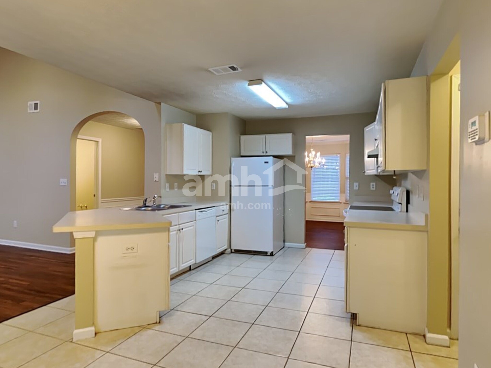 Building Photo - 1364 Lamont Dr SW
