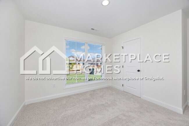 Building Photo - 133 Bella May Ln