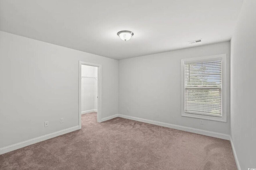 Building Photo - 2593 Pegasus Pl