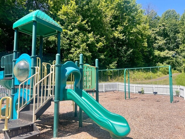 Building Photo - 2287 Whittington Dr