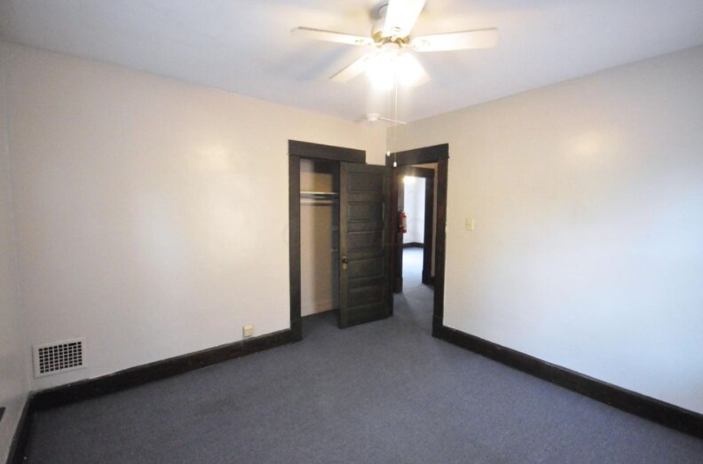 Building Photo - 407 E 14th Ave