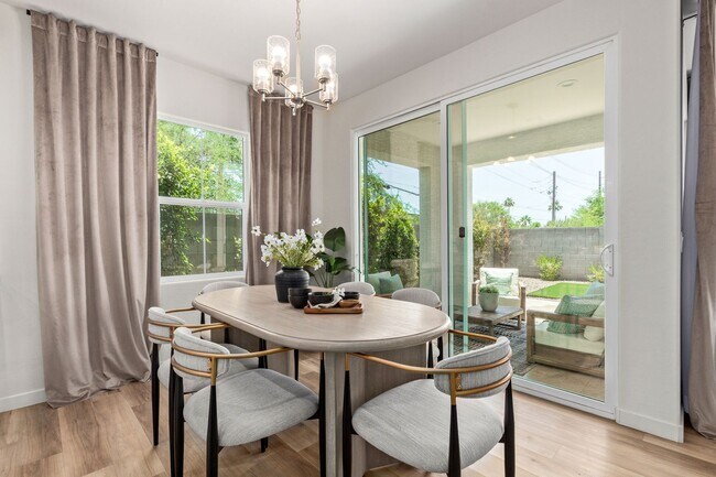 Building Photo - BEAUTIFUL PHOENIX HOME IN GATED COMMUNITY!