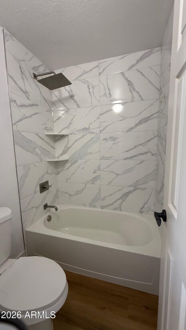 Building Photo - 8500 E Indian School Rd