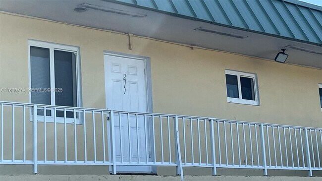 Building Photo - 505 NW 177th St