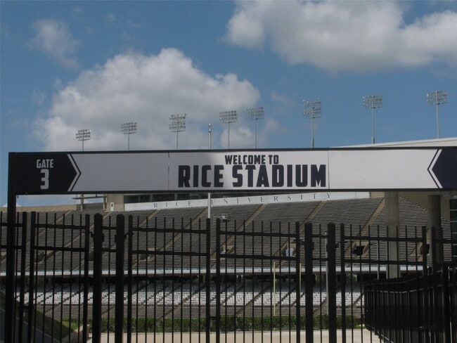 Building Photo - 4008 Tennyson St