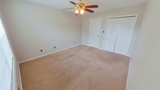 Building Photo - 300 Waterdown Dr