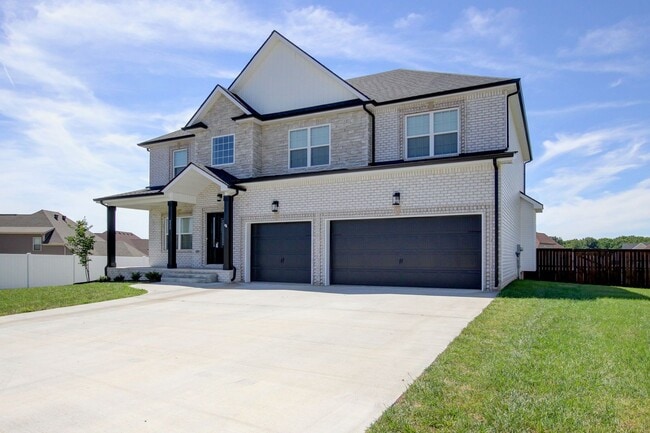 Building Photo - HUGE house in Farmington