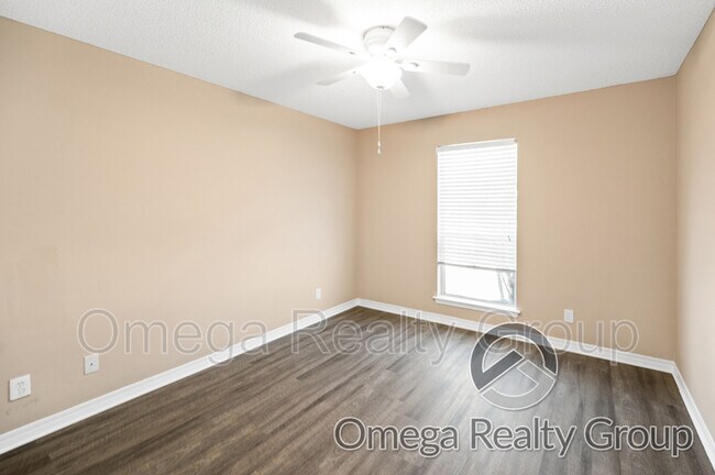 Building Photo - 519 Kimberly Dr